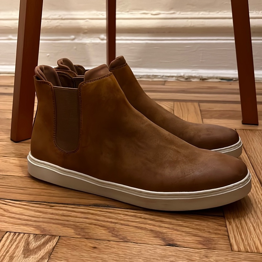 Kenneth Cole Reaction Chelsea Boots